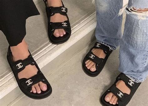 sandali imitazione chanel